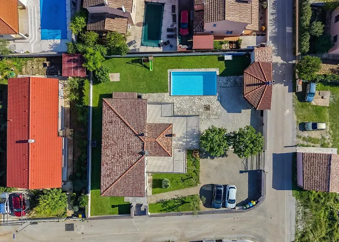 Oasis Jadreski Pool Lejlighed Pula