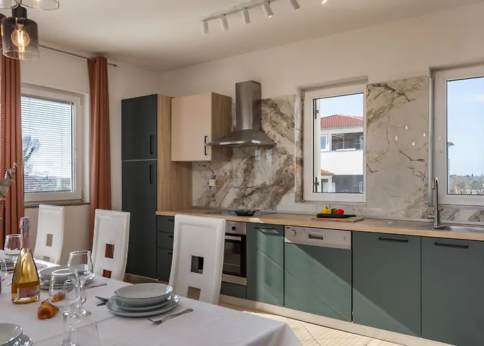 Oasis Jadreski Pool 公寓