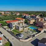 Oasis Jadreski Pool Pula