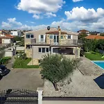 Oasis Jadreski Pool Apartamento