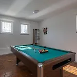 Oasis Jadreski Pool *