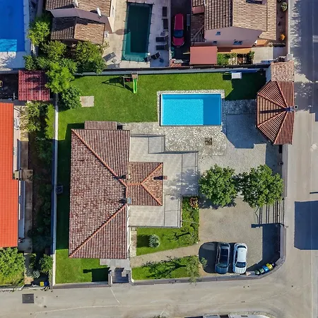 Oasis Jadreski Pool Apartment Pula