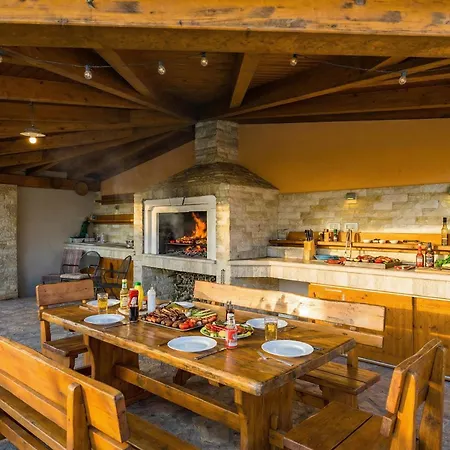 Oasis Jadreski Pool Pula