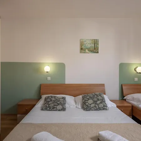 Oasis Jadreski Pool Apartment Pula