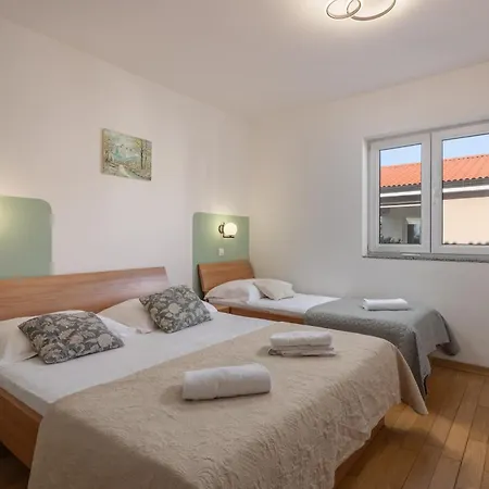 Oasis Jadreski Pool Pula