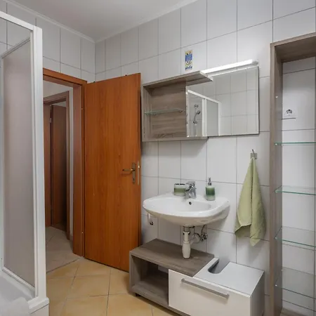 Oasis Jadreski Pool Apartment Pula