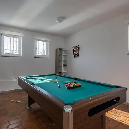 Oasis Jadreski Pool *