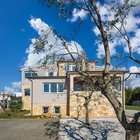 Oasis Jadreski Pool Apartment Pula