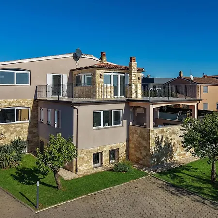 Apartment Oasis Jadreski Pool *