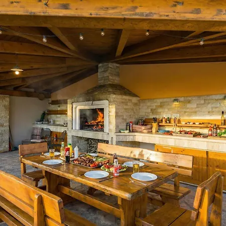 Oasis Jadreski Pool Apartment