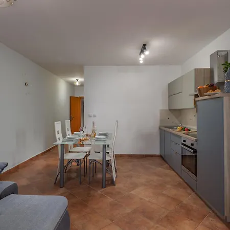 Apartment Oasis Jadreski Pool *