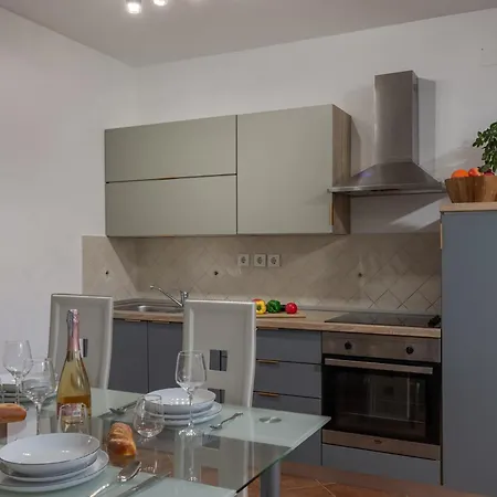 Oasis Jadreski Pool *