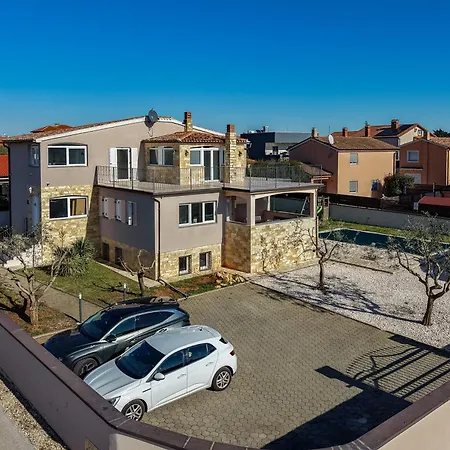 Apartment Oasis Jadreski Pool Pula