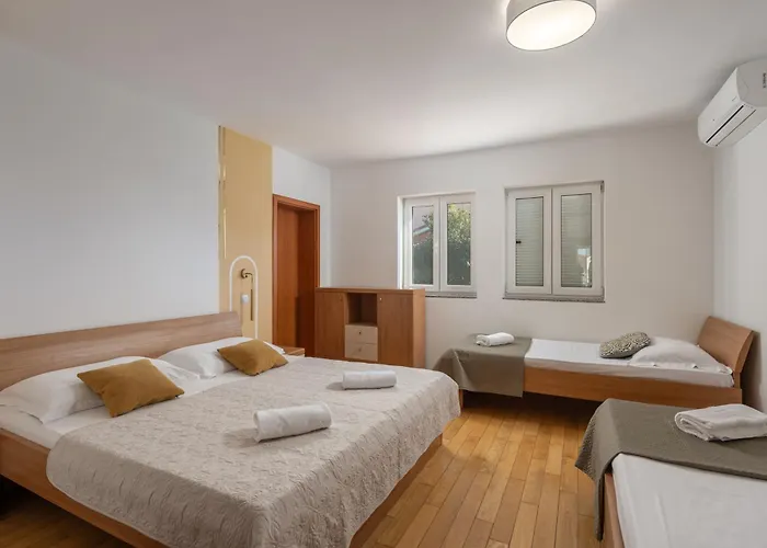 Oasis Jadreski Pool Lägenhet