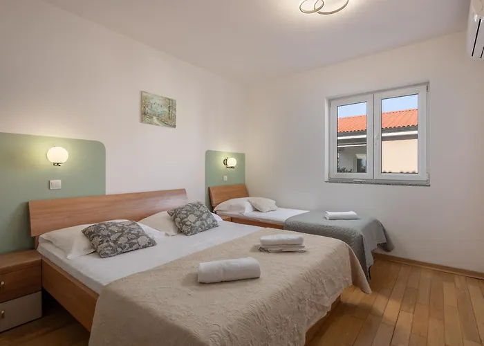 Oasis Jadreski Pool Pula