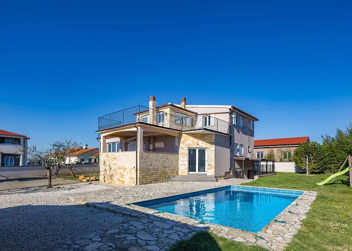 Oasis Jadreski Pool Pula