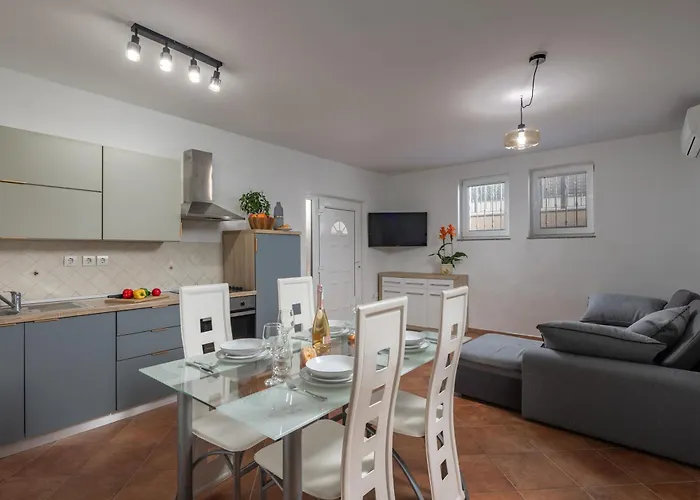 Oasis Jadreski Pool Lägenhet *