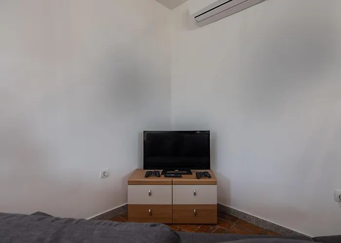 Oasis Jadreski Pool Pula