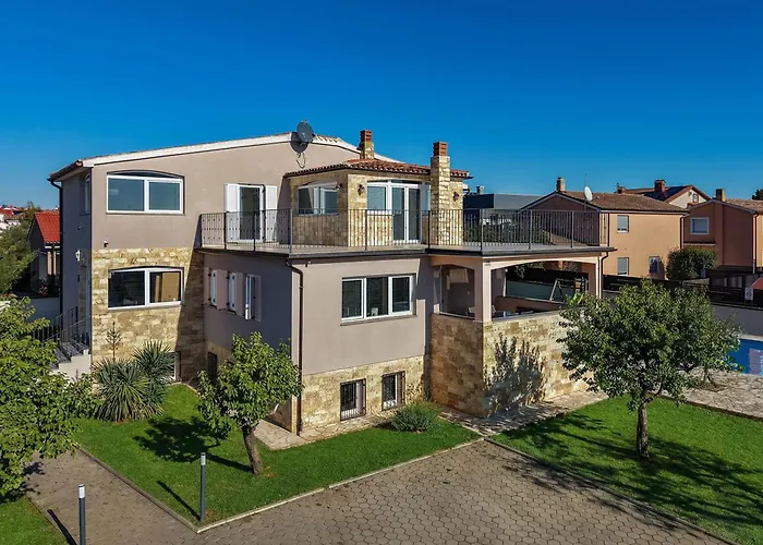 Lägenhet Oasis Jadreski Pool Pula