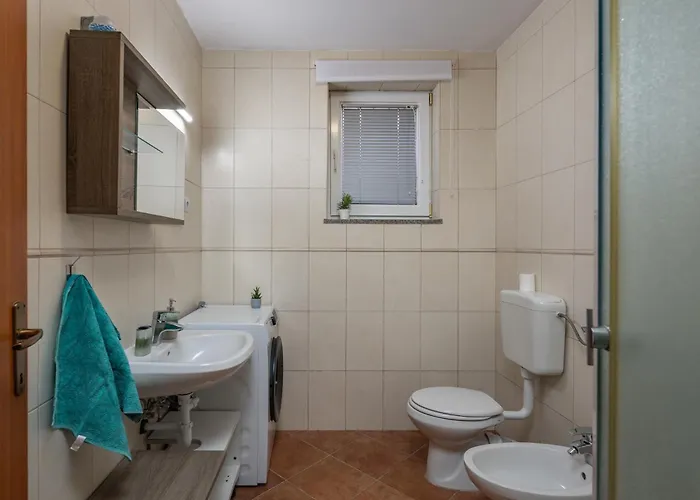 Oasis Jadreski Pool *