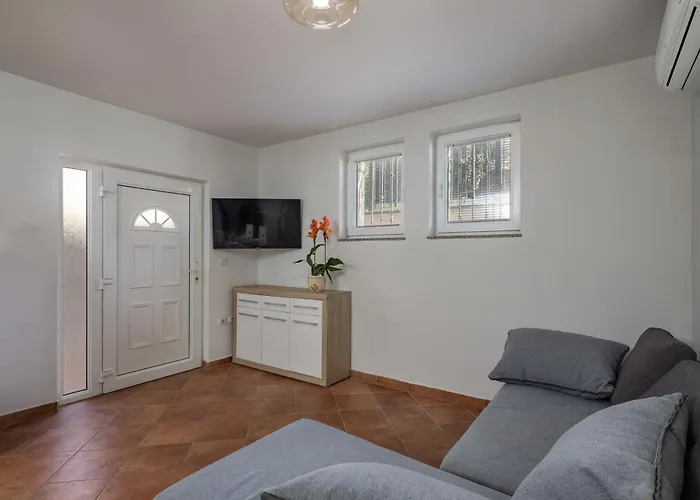 Oasis Jadreski Pool Pula